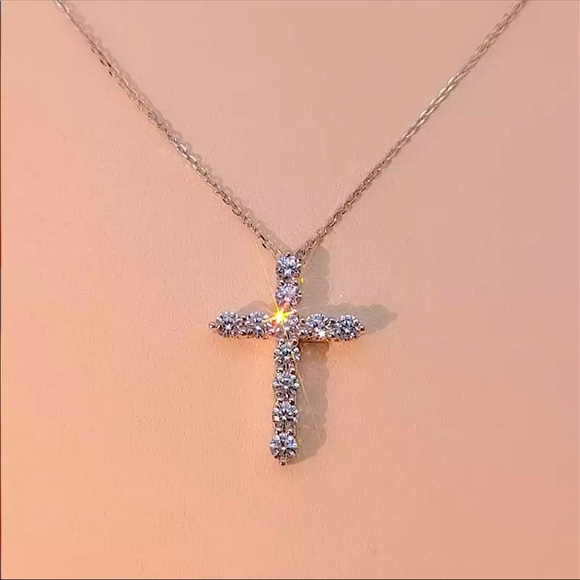 💙Cross-Shaped Pendant Sterling Silver Necklace - Picture 4 of 5